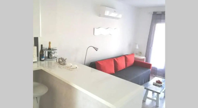 APARTAMENTOS BINIFORCAT CB apto 52 IDEAL PLACE FOR HOLIDAY, Rezerwuj Apartament Hotele w Minorka z parkingiem, Parking