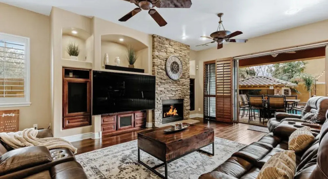 Коттедж Luxury Retreat With Heated Pool & Hidden Game Room 6 Bedroom Home by RedAwning