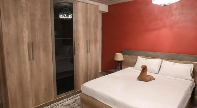 Eileen Hotel