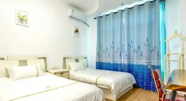 Семейный люкс с балконом Haha Xiaoshe Guesthouse
