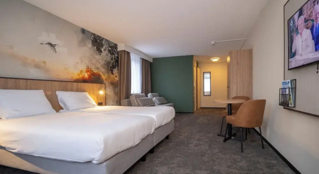 Четырёхместный семейный номер Standard Fletcher Hotel Restaurant Rooland