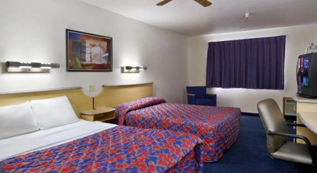 Red Roof Inn Santa Fe, Varaa Hotelli Santa Fe New Mexico