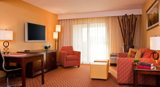 Courtyard Cranbury South Brunswick, Забронировать Отель Крэнбери North Jersey