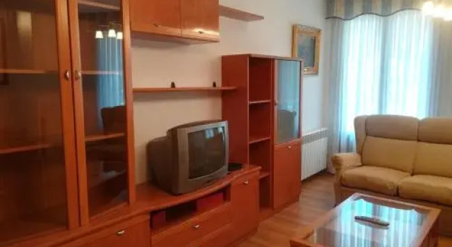 Apartamento "Paseo Del Saúco", Prenota Appartamento Hotel a La Rioja con parcheggio, Parcheggio