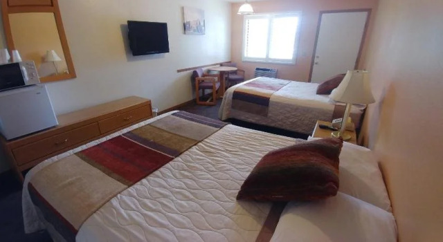 Blue Pine Motel, Забронировать Мотель Мотели Пангич, рядом с Мемориальная больница Garfield, Мотель