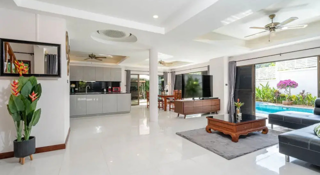 Tropical 3BR Pool Villa Amaya in Kamala, Забронировать Вилла Отели Камалы с парковкой, рядом с Пляж Камала, Парковка