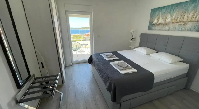 VisitAylinVis, Prenota Hotel Rukavac Vis