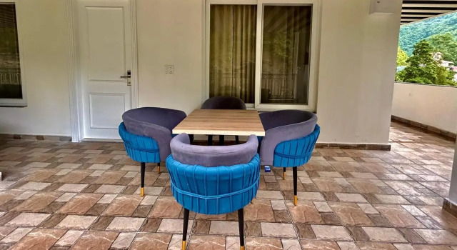 Refined Retreat, Rezervovat Hotel Mussoorie Uttarakhand