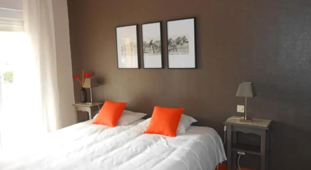 Номер Comfort Hôtel Athéna
