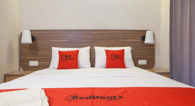 RedDoorz @ Wiyung 2