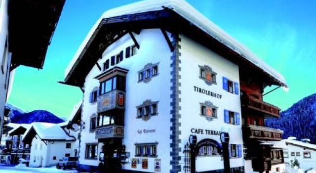 Tirolerhof, Rezerwuj Hotel Hotele w Tyrol z parkingiem, Parking