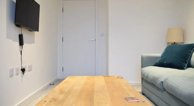 Spacious Greenwich Flat, Забронировать Апартаменты/квартира Гринвич Лондон, рядом с Парк и ферма «Мадшут»