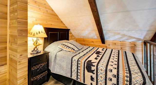 Secluded Garden Valley Cabin w/ Deck & Views!, Prenota Hotel Garden Valley Stati Uniti