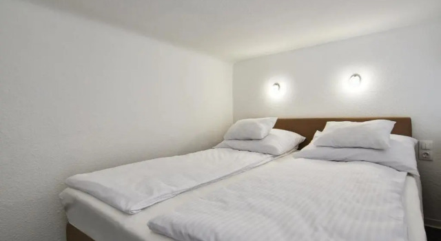 Апартаменты Heart of Downtown Apartment