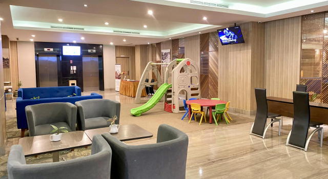 Двухместный номер Deluxe Orchardz Hotel Gajahmada Pontianak