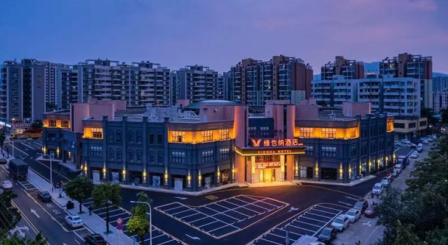Vienna Hotel Guangdong Zhuhai Doumen Daxin Xinduhui, Rezervasyon Otel Guangdong otoparklı oteller, Otopark