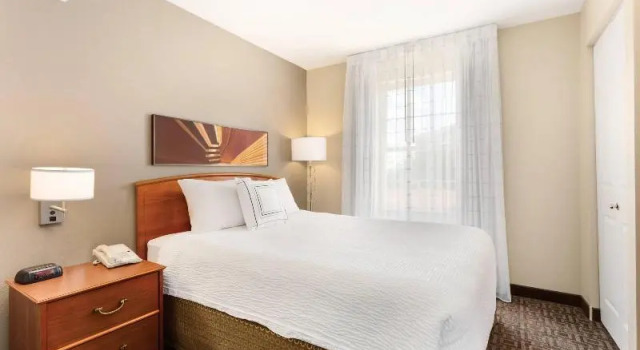 Четырёхместный люкс TownePlace Suites Salt Lake City Layton
