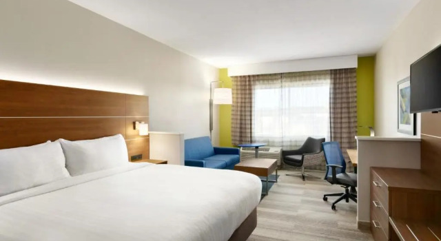 Люкс Holiday Inn Express & Suites Salisbury by IHG