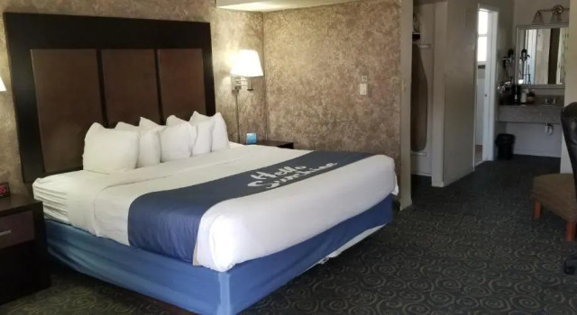 Номер Standard Days Inn & Suites by Wyndham Trinidad
