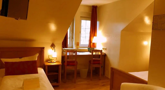 Трёхместный номер Standard Ringhotel Lutherhotel Eisenacher Hof
