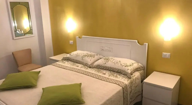 Oak Tree 114 Bnb, Varaa Bed and Breakfast Castelfidardo Conero