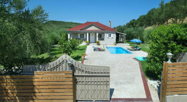 Zante Luxurious Villa-Private Heated Pool & Big Garden