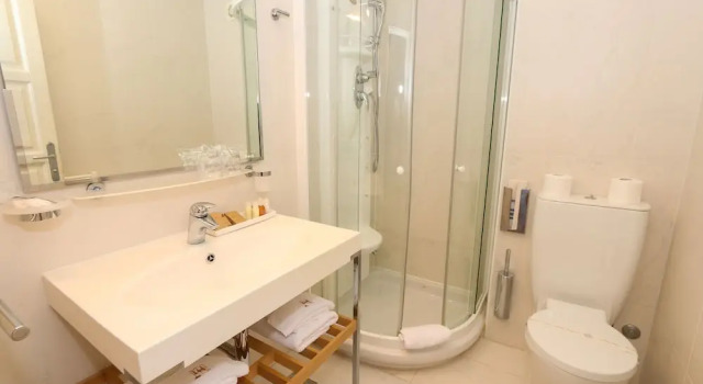 Полулюкс с балконом и с красивым видом из окна Hotel Indijan