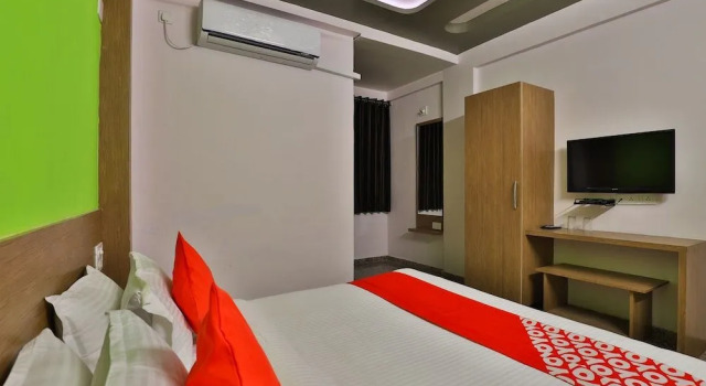 OYO 28444 Hotel Ab Apple, Buchen Sie Hotel Mehsana Gujarat
