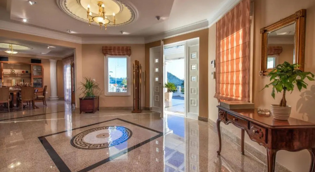 Frido Luxury Villa