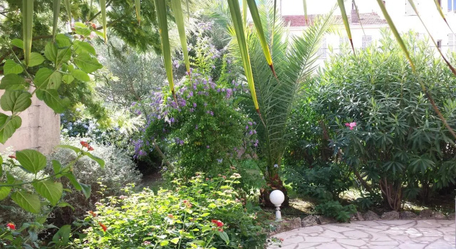 Central avec Jardin, Забронировать Апартаменты/квартира Prado - Republique Канны, рядом с Рю Д'Антиб