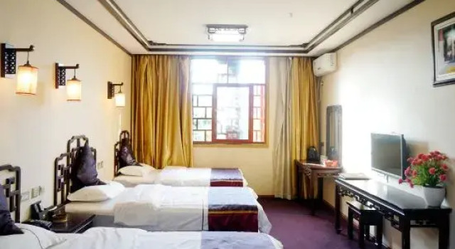 Трёхместный номер Standard Jianshui Lin'an Story Inn