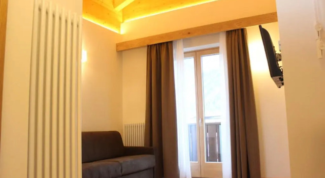Семейный люкс с балконом Hotel Collini