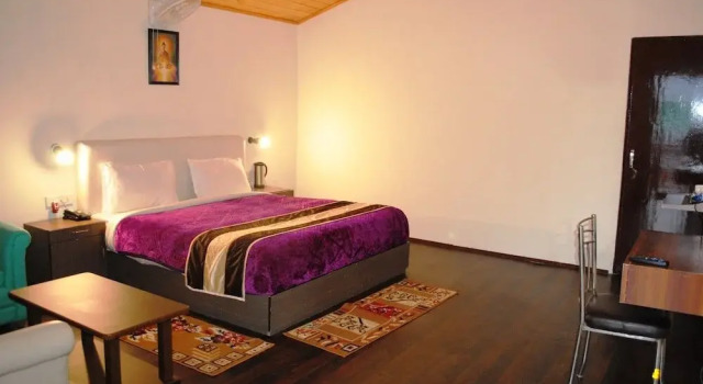 Samsara Manali Retreat, Забронировать Отель Отели Манали с парковкой, Парковка
