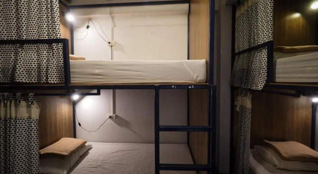 Кровать в общем номере (женский номер) Arawana Hostel Silom