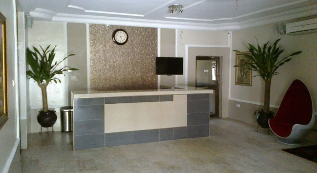 Primal Hotel, Rezerwuj Hotel Hotele w Lagos z parkingiem, Parking