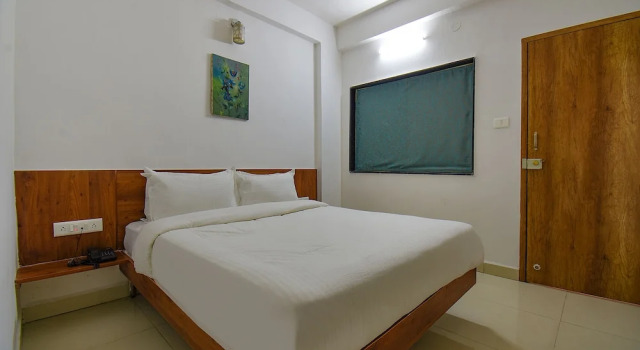 Номер Deluxe FabHotel Sky Vista Inn