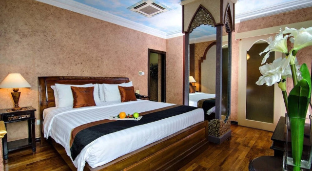 Полулюкс Amos Cozy Hotel & Convention Hall