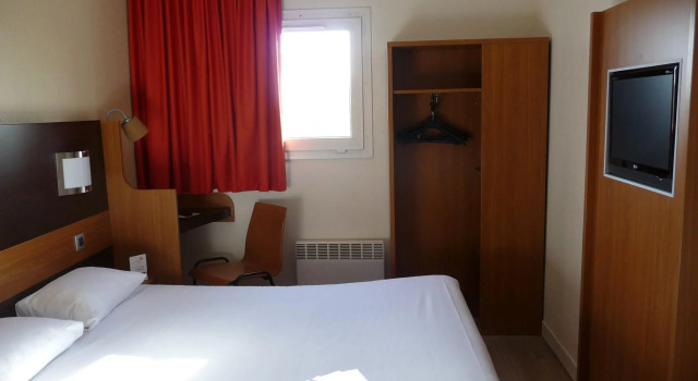 Двухместный номер Standard Hotel F1 Maurepas