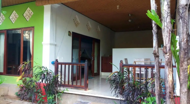 Студия Rumah Wayans Lipah