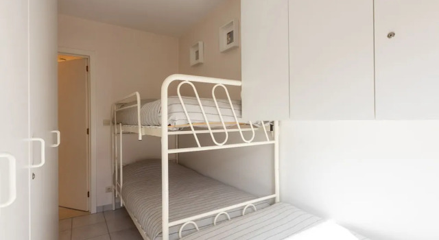 Spacious Apartment With Direct sea View, Prenota Appartamento Hotel a Flanders con parcheggio, Parcheggio