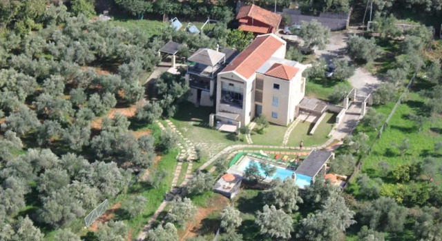 Villa Catani, Book Villa Hotels in Crete with a Pool, Swimming Pool