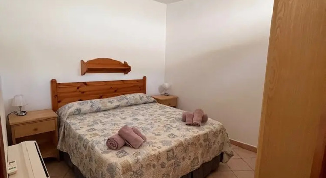 Casa Donatella, Забронировать Отель Отели Орозеи с парковкой, рядом с Пляж Кала Джинепро, Парковка