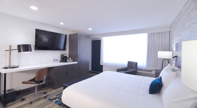 Номер Standard с балконом и с видом на залив Treasure Bay Casino & Hotel-Adults Age 21 and Above