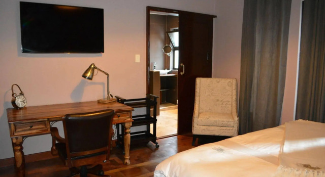 Guesthouse 1109, จอง โรงแรม Central C Maputo International Airport