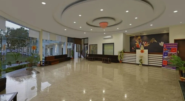 The Elegance Resort, Забронировать Курортный отель Отели штата Раджастхана с парковкой, Парковка