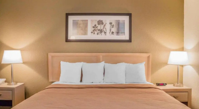 Номер Standard Quality Inn Port Clinton Waterfront