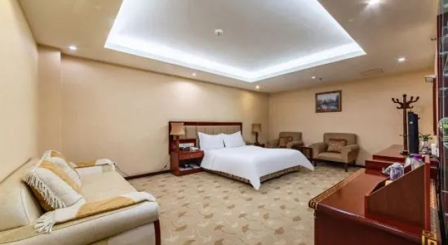 Люкс Phoenix Hotel