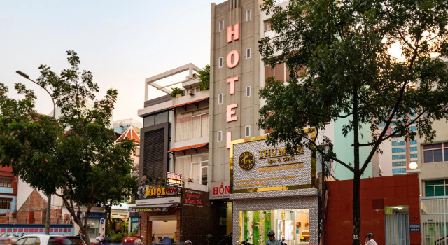 RedDoorz near Saigon Train Station 3, Забронировать Отель Отели Района 3 с парковкой, рядом с Католическая церковь Тан Динь, Парковка
