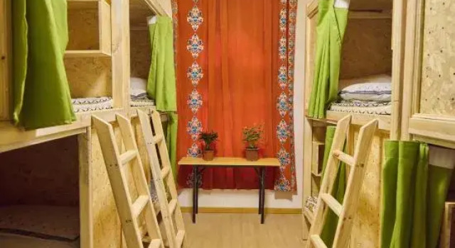 Кровать в общем номере (мужской номер) Kashgar Returning Friends International Youth Hostel（Ella's Home）