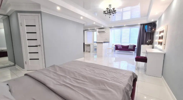 Apartaments on prospekt Mira 35 (the 95th kvartal, Ploshcha Horkoho), Book Hotel Krivoy Rog Dnipropetrovsk Region